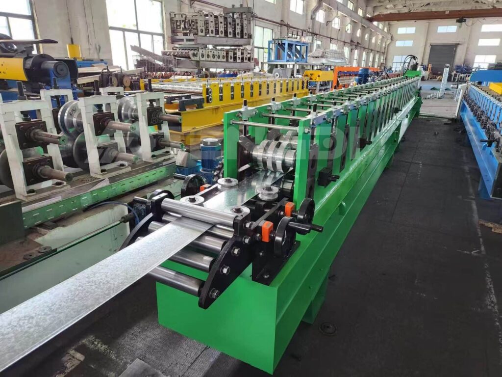 C roll forming machine